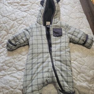 Snow suit. Heavy fleece winter suit 3-6 month
